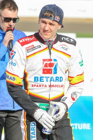  26.04.2015 RZESZOW<br />ZUZEL PGE SPEEDWAY EKSTRALIGA SEASON 2015<br />MECZ PGE STAL RZESZOW - BETARD SPARTA WROCLAW<br />N/Z MACIEJ JANOWSKI SYLWETKA<br /> 