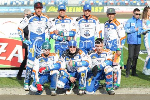  26.04.2015 RZESZOW<br />ZUZEL PGE SPEEDWAY EKSTRALIGA SEASON 2015<br />MECZ PGE STAL RZESZOW - BETARD SPARTA WROCLAW<br />N/Z ZDJECIE GRUPOWE GRUPOWKA ZESPOLU PGE STAL RZESZOW<br /> 