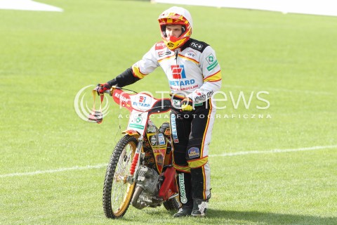  26.04.2015 RZESZOW<br />ZUZEL PGE SPEEDWAY EKSTRALIGA SEASON 2015<br />MECZ PGE STAL RZESZOW - BETARD SPARTA WROCLAW<br />N/Z BIEG NR 1: VACLAV MILIK (BIALY) AWARIA SYLWETKA<br /> 