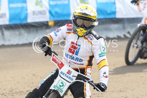  26.04.2015 RZESZOW<br />ZUZEL PGE SPEEDWAY EKSTRALIGA SEASON 2015<br />MECZ PGE STAL RZESZOW - BETARD SPARTA WROCLAW<br />N/Z BIEG NR 1: TAI WOFFINDEN (ZOLTY)<br /> 
