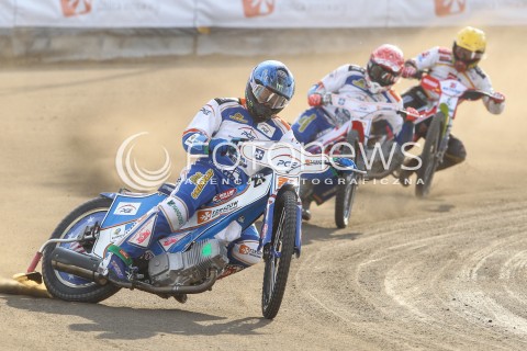  26.04.2015 RZESZOW<br />ZUZEL PGE SPEEDWAY EKSTRALIGA SEASON 2015<br />MECZ PGE STAL RZESZOW - BETARD SPARTA WROCLAW<br />N/Z BIEG NR 3: DAWID LAMPART (CZERWONY), TOMASZ JEDRZEJAK (ZOLTY), GREG HANCOCK (NIEBIESKI)<br /> 