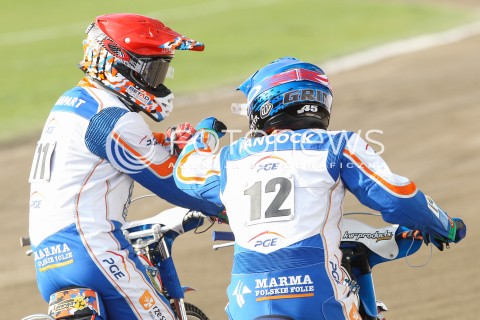  26.04.2015 RZESZOW<br />ZUZEL PGE SPEEDWAY EKSTRALIGA SEASON 2015<br />MECZ PGE STAL RZESZOW - BETARD SPARTA WROCLAW<br />N/Z BIEG NR 3: DAWID LAMPART (CZERWONY) GREG HANCOCK (NIEBIESKI) RADOSC EMOCJE WYGRANA<br /> 