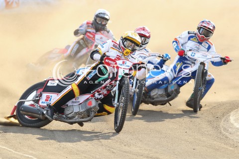  26.04.2015 RZESZOW<br />ZUZEL PGE SPEEDWAY EKSTRALIGA SEASON 2015<br />MECZ PGE STAL RZESZOW - BETARD SPARTA WROCLAW<br />N/Z BIEG NR 4: MACIEJ JANOWSKI (ZOLTY), KRYSTIAN REMPALA ( NIEBIESKI), ADRIAN GALA (BIALY), PETER KILDEMAND (CZERWONY) <br /> 