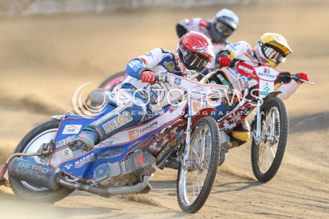  26.04.2015 RZESZOW<br />ZUZEL PGE SPEEDWAY EKSTRALIGA SEASON 2015<br />MECZ PGE STAL RZESZOW - BETARD SPARTA WROCLAW<br />N/Z BIEG NR 10: DAWID LAMPART (CZERWONY), MACIEJ JANOWSKI (ZOLTY), GREG HANCOCK (NIEBIESKI) <br /> 