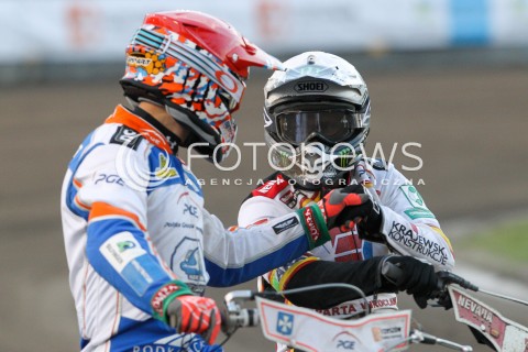  26.04.2015 RZESZOW<br />ZUZEL PGE SPEEDWAY EKSTRALIGA SEASON 2015<br />MECZ PGE STAL RZESZOW - BETARD SPARTA WROCLAW<br />N/Z BIEG NR 15: DAWID LAMPART (CZERWONY), TAI WOFFINDEN (BIALY)<br /> 