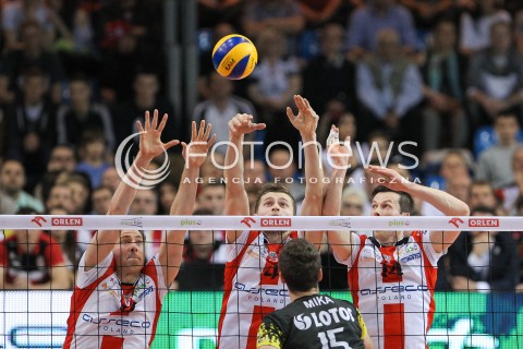  28.04.2015 RZESZOW<br />SIATKOWKA PLUSLIGA 2014/2015 MEN VOLLEYBALL POLAND POLISH PLUS LIGA LEAGUE SEASON 2014/2015 FINAL 3. MECZ<br />MECZ ASSECO RESOVIA - LOTOS TREFL GDANSK<br />N/Z JOCHEN SCHOPS PIOTR NOWAKOWSKI RAFAL BUSZEK <br /> 