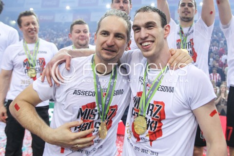  28.04.2015 RZESZOW<br />SIATKOWKA PLUSLIGA 2014/2015 MEN VOLLEYBALL POLAND POLISH PLUS LIGA LEAGUE SEASON 2014/2015 FINAL 3. MECZ<br />MECZ ASSECO RESOVIA - LOTOS TREFL GDANSK<br />CEREMONIA WRECZENIA MEDALI DEKORACJA FETA<br />N/Z ANDRZEJ KOWAL - TRENER ( HEAD COACH ) MARKO IVOVIC MISTRZ POLSKI 2015 ZWYCIEZCA PLUSLIGI RADOSC WYGRANA ZWYCIESTWO EMOCJE MEDAL<br /> 