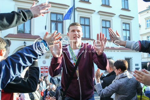  29.04.2015 RZESZOW<br />FETA NA RZESZOWSKIM RYNKU Z OKAZJI ZDOBYCIA TYTULU MISTRZA POLSKI PRZEZ SIATKARZY ASSECO RESOVIA RZESZOW<br />N/Z LUKAS TICHACEK<br /> 