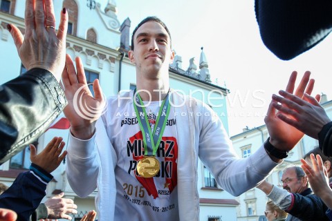  29.04.2015 RZESZOW<br />FETA NA RZESZOWSKIM RYNKU Z OKAZJI ZDOBYCIA TYTULU MISTRZA POLSKI PRZEZ SIATKARZY ASSECO RESOVIA RZESZOW<br />N/Z MARKO IVOVIC<br /> 