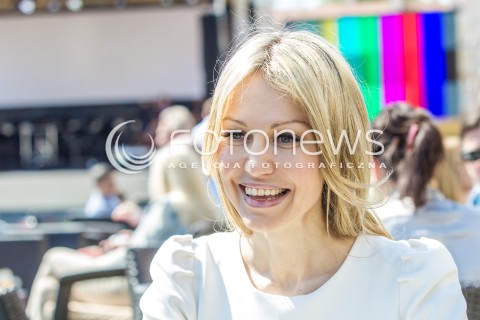  03.05.2015 RZESZOW<br />WIZYTA MAGDALENY OGOREK NA PODKARPACIU<br />SPOTKANIE Z MIESZKANCAMI NA RZESZOWSKIM RYNKU<br />N/Z MAGDALENA OGOREK<br /> 