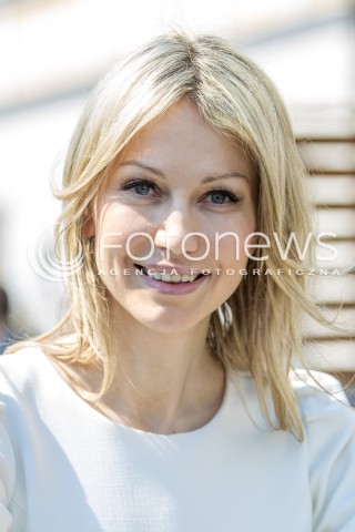  03.05.2015 RZESZOW<br />WIZYTA MAGDALENY OGOREK NA PODKARPACIU<br />SPOTKANIE Z MIESZKANCAMI NA RZESZOWSKIM RYNKU<br />N/Z MAGDALENA OGOREK<br /> 