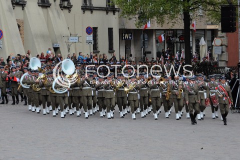  03.05.2015 WARSZAWA<br />OBCHODY SWIETA NARODOWEGO 3 MAJA<br />N/Z WOJSKO DEFILADA<br /> 