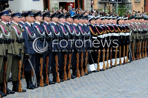  03.05.2015 WARSZAWA<br />OBCHODY SWIETA NARODOWEGO 3 MAJA<br />N/Z WOJSKO<br /> 