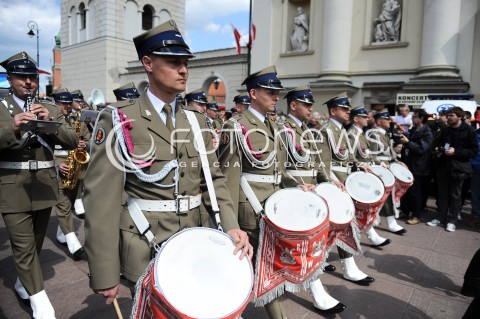  03.05.2015 WARSZAWA<br />OBCHODY SWIETA NARODOWEGO 3 MAJA<br />N/Z WOJSKO<br /> 
