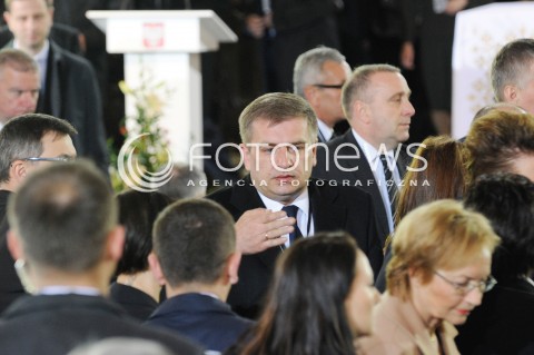  04.05.2015 WARSZAWA <br />POGRZEB WLADYSLAWA BARTOSZEWSKIEGO<br />N/Z BARTOSZ ARLUKOWICZ<br /> 