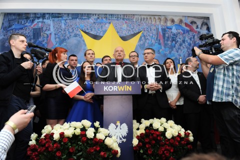  10.05.2014 WARSZAWA<br />WIECZOR WYBORCZY JANUSZA KORWINA MIKKE W WARSZAWIE<br />N/Z JANUSZ KORWIN MIKKE PRZEMYSLAW WIPLER SCENA<br /> 