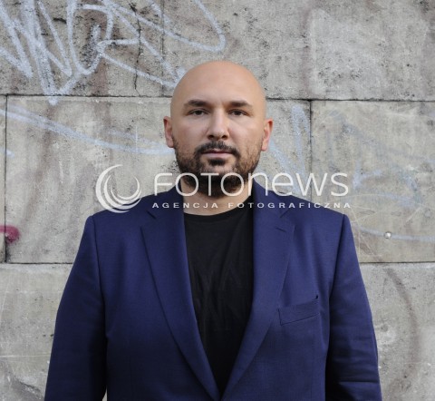  11.04.2015 WARSZAWA <br />PATRYK VEGA W KSIEGARNI MATRAS<br />N/Z PATRYK VEGA<br /> 