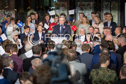  14.05.2015 LODZ<br />PREZENTACJA NOWEGO HASLA WYBORCZEGO PREZYDENTA BRONISLAWA KOMOROWSKIEGO<br />N/Z PREZYDENT BRONISLAW KOMOROWSKI<br /> 