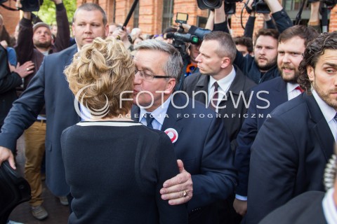  14.05.2015 LODZ<br />PREZENTACJA NOWEGO HASLA WYBORCZEGO PREZYDENTA BRONISLAWA KOMOROWSKIEGO<br />N/Z PREZYDENT BRONISLAW KOMOROWSKI HANNA ZDANOWSKA<br /> 
