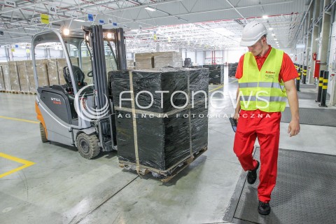  15.05.2015 RZESZOW<br />OTWARCIE NOWEGO CENTRUM LOGISTYCZNEGO RABEN POLSKA<br />N/Z HALA MAGAZYNOWO-TRANZYTOWA O POWIERZCHNI 5000 METROW KWADRATOWYCH - PROCEDURA SPRAWDZENIA TOWARU<br /> 