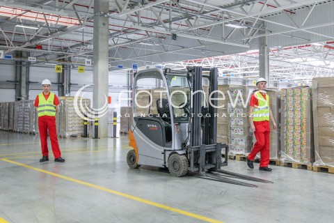  15.05.2015 RZESZOW<br />OTWARCIE NOWEGO CENTRUM LOGISTYCZNEGO RABEN POLSKA<br />N/Z HALA MAGAZYNOWO-TRANZYTOWA O POWIERZCHNI 5000 METROW KWADRATOWYCH<br /> 