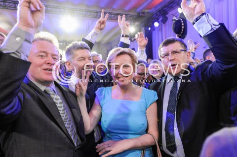  24.05.2015 WARSZAWA<br />WIECZOR WYBORCZY ANDRZEJA DUDY W REDUCIE BANKU POLSKIEGO W WARSZAWIE<br />N/Z EUFORIA RADOSC W SZTABIE - OGLOSZENIE WYNIKOW JANUSZ WOJCIECHOWSKI<br /> 