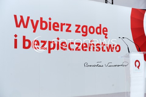  24.05.2015 WARSZAWA<br />WIECZOR WYBORCZY BRONISLAWA KOMOROWSKIEGO<br />N/Z SLOGAN NAPIS LOGO WYBIERZ ZGODE I BEZPIECZENSTWO<br /> 