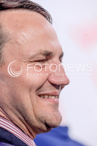  24.05.2015 WARSZAWA<br />WIECZOR WYBORCZY BRONISLAWA KOMOROWSKIEGO<br />N/Z RADOSLAW SIKORSKI<br /> 