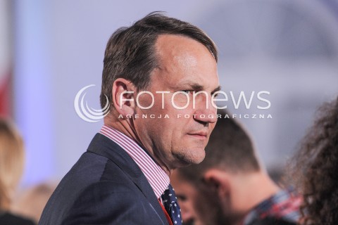  24.05.2015 WARSZAWA<br />WIECZOR WYBORCZY BRONISLAWA KOMOROWSKIEGO<br />N/Z RADOSLAW SIKORSKI<br /> 