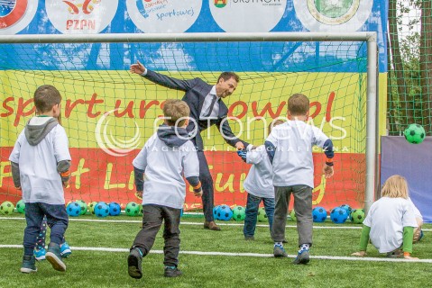 Jerzy Dudek otworzył zmodernizowane boisko w Warszawie