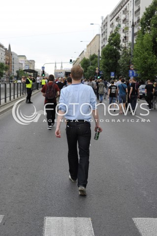  30.05.2015 WARSZAWA<br />MARSZ WYZWOLENIA KONOPI W WARSZAWIE<br />N/Z UCZESTNICY MARSZU<br /> 