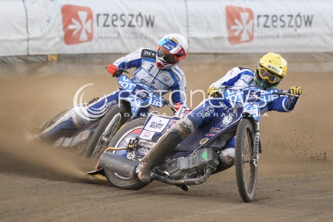  31.05.2015 RZESZOW <br />ZUZEL PGE SPEEDWAY EKSTRALIGA SEASON 2015 <br />MECZ PGE STAL RZESZOW - UNIA TARNOW <br />N/Z MARTIN VACULIK (ZOLTY), ERNEST KOZA (BIALY) <br /> 
