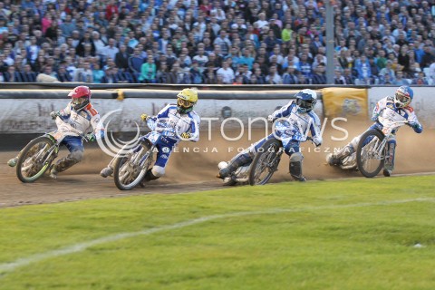  31.05.2015 RZESZOW <br />ZUZEL PGE SPEEDWAY EKSTRALIGA SEASON 2015 <br />MECZ PGE STAL RZESZOW - UNIA TARNOW <br />N/Z BIEG NR 9: JANUSZ KOLODZIEJ (BIALY), KAROL BARAN (NIEBIESKI), LEON MADSEN (ZOLTY), PETER LJUNG (CZERWONY) <br /> 