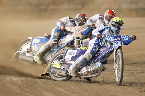  31.05.2015 RZESZOW <br />ZUZEL PGE SPEEDWAY EKSTRALIGA SEASON 2015 <br />MECZ PGE STAL RZESZOW - UNIA TARNOW <br />N/Z BIEG 14: KENNETH BJERRE (ZOLTY), DAWID LAMPART (CZERWONY), PETER LJUNG (NIEBIESKI)<br /> 