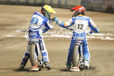  31.05.2015 RZESZOW <br />ZUZEL PGE SPEEDWAY EKSTRALIGA SEASON 2015 <br />MECZ PGE STAL RZESZOW - UNIA TARNOW <br />N/Z GREG HANCOCK RADOSC WYGRANA EMOCJE MARTIN VACULIK SMUTEK PORAZKA PRZEGRANA GRATULACJE<br /> 
