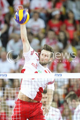  05.06.2015 CZESTOCHOWA<br />SIATKOWKA MEZCZYZN LIGA SWIATOWA 2015 <br />FIVB VOLLEYBALL WORLD LEAGUE 2015 <br />MECZ POLSKA - IRAN ( POLAND - IRAN ) <br />N/Z ANDRZEJ WRONA SYLWETKA ATAK<br /> 