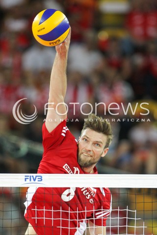  06.06.2015 CZESTOCHOWA<br />SIATKOWKA MEZCZYZN LIGA SWIATOWA 2015 <br />FIVB VOLLEYBALL WORLD LEAGUE 2015 <br />MECZ POLSKA - IRAN ( POLAND - IRAN ) <br />N/Z ANDRZEJ WRONA SYLWETKA ATAK<br /> 