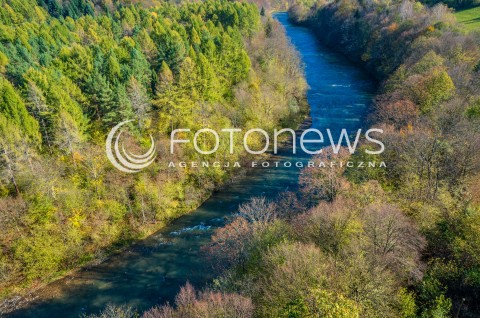  18.06.2015 TERKA<br />BIESZCZADY Z LOTU PTAKA<br />N/Z RZEKA SOLINKA<br /> 