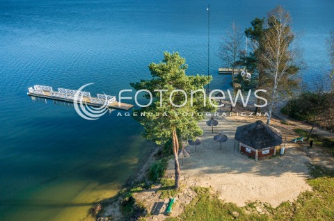  18.06.2015 POLANCZYK<br />BIESZCZADY Z LOTU PTAKA<br />N/Z SOLINA ZALEW SOLINSKI<br /> 