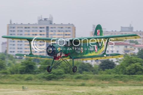  27.06.2015 KRAKOW<br />XI MALOPOLSKI PIKNIK LOTNICZY W KRAKOWIE<br />N/Z SAMOLOT SAMOLOT ANTONOV AN-2 WIEDENCZYK (REJESTRACJA: SP-MLP )<br /> 