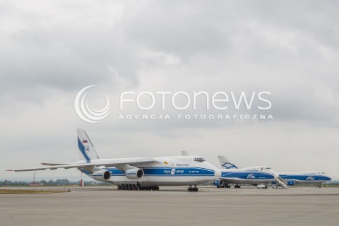  29.06.2015 LOTNISKO JASIONKA <br />
SAMOLOTY TRANSPORTOWE: ANTONOV AN-124 RUSLAN ROSYJSKICH LINII VOLGA DNEPR AIRLINES I 2X BOEING 747 JUMBO JET ROSYJSKICH LINII AIR BRIDGE CARGO NA LOTNISKU RZESZOW - JASIONKA. NIEOFICJALNIE WIADOMO, ZE SAMOLOTEM TRANSPORTOWANE JEST UZBROJENIE DO AFGANISTANU. ODLOTY I ZALADUNEK ODBYWA SIE W NOCY<br />
N/Z SAMOLOTY (REJESTRACJE: VP-BIM , RA-82078 , VP-BJB )<br />
 