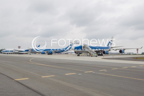  29.06.2015 LOTNISKO JASIONKA <br />
SAMOLOTY TRANSPORTOWE: ANTONOV AN-124 RUSLAN ROSYJSKICH LINII VOLGA DNEPR AIRLINES I 2X BOEING 747 JUMBO JET ROSYJSKICH LINII AIR BRIDGE CARGO NA LOTNISKU RZESZOW - JASIONKA. NIEOFICJALNIE WIADOMO, ZE SAMOLOTEM TRANSPORTOWANE JEST UZBROJENIE DO AFGANISTANU. ODLOTY I ZALADUNEK ODBYWA SIE W NOCY<br />
N/Z SAMOLOTY (REJESTRACJE: VP-BIM , RA-82078 , VP-BJB )<br />
 