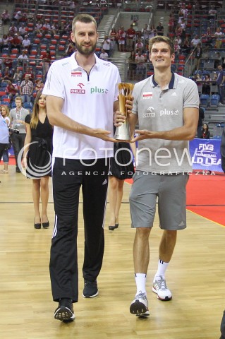  03.07.2015 KRAKOW <br />SIATKOWKA MEZCZYZN LIGA SWIATOWA 2015 <br />FIVB VOLLEYBALL WORLD LEAGUE 2015 <br />MECZ POLSKA - USA ( POLAND - UNITED STATES ) <br />N/Z MARCIN MOZDZONEK KAROL KLOS PUCHAR MISTRZOSTW SWIATA<br /> 