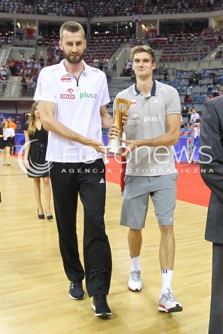  03.07.2015 KRAKOW <br />SIATKOWKA MEZCZYZN LIGA SWIATOWA 2015 <br />FIVB VOLLEYBALL WORLD LEAGUE 2015 <br />MECZ POLSKA - USA ( POLAND - UNITED STATES ) <br />N/Z MARCIN MOZDZONEK KAROL KLOS PUCHAR MISTRZOSTW SWIATA<br /> 