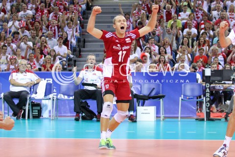  03.07.2015 KRAKOW <br />SIATKOWKA MEZCZYZN LIGA SWIATOWA 2015 <br />FIVB VOLLEYBALL WORLD LEAGUE 2015 <br />MECZ POLSKA - USA ( POLAND - UNITED STATES ) <br />N/Z PAWEL ZATORSKI SYLWETKA RADOSC EMOCJE <br /> 