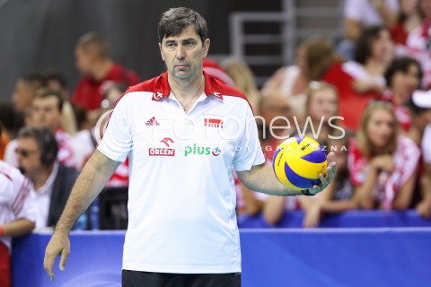  03.07.2015 KRAKOW <br />SIATKOWKA MEZCZYZN LIGA SWIATOWA 2015 <br />FIVB VOLLEYBALL WORLD LEAGUE 2015 <br />MECZ POLSKA - USA ( POLAND - UNITED STATES ) <br />N/Z PHILIPPE BLAIN II TRENER ( ASSISTANT COACH ) SYLWETKA <br /> 