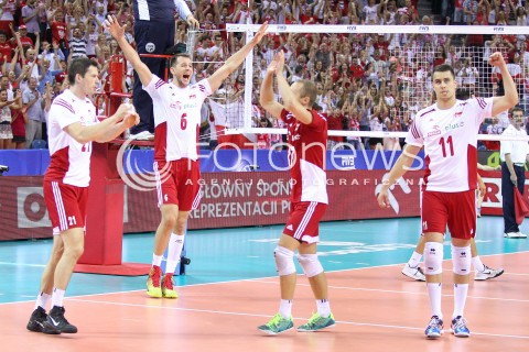  03.07.2015 KRAKOW <br />SIATKOWKA MEZCZYZN LIGA SWIATOWA 2015 <br />FIVB VOLLEYBALL WORLD LEAGUE 2015 <br />MECZ POLSKA - USA ( POLAND - UNITED STATES ) <br />N/Z RAFAL BUSZEK BARTOSZ KUREK PAWEL ZATORSKI FABIAN DRZYZGA RADOSC EMOCJE <br /> 