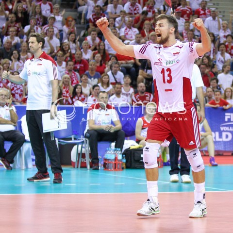  03.07.2015 KRAKOW <br />SIATKOWKA MEZCZYZN LIGA SWIATOWA 2015 <br />FIVB VOLLEYBALL WORLD LEAGUE 2015 <br />MECZ POLSKA - USA ( POLAND - UNITED STATES ) <br />N/Z MICHAL KUBIAK RADOSC EMOCJE SYLWETKA <br /> 