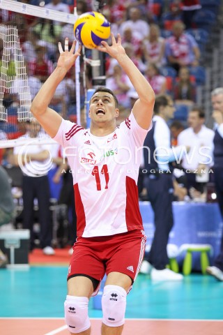  03.07.2015 KRAKOW <br />
SIATKOWKA MEZCZYZN LIGA SWIATOWA 2015 <br />
FIVB VOLLEYBALL WORLD LEAGUE 2015 <br />
MECZ POLSKA - USA ( POLAND - UNITED STATES ) <br />
N/Z FABIAN DRZYZGA SYLWETKA <br />
 