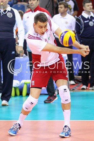  03.07.2015 KRAKOW <br />
SIATKOWKA MEZCZYZN LIGA SWIATOWA 2015 <br />
FIVB VOLLEYBALL WORLD LEAGUE 2015 <br />
MECZ POLSKA - USA ( POLAND - UNITED STATES ) <br />
N/Z FABIAN DRZYZGA SYLWETKA <br />
 